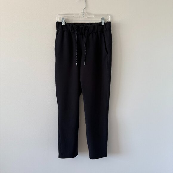 Lululemon's On The Fly Jogger in Black, Size 6 - Picture 2 of 6
